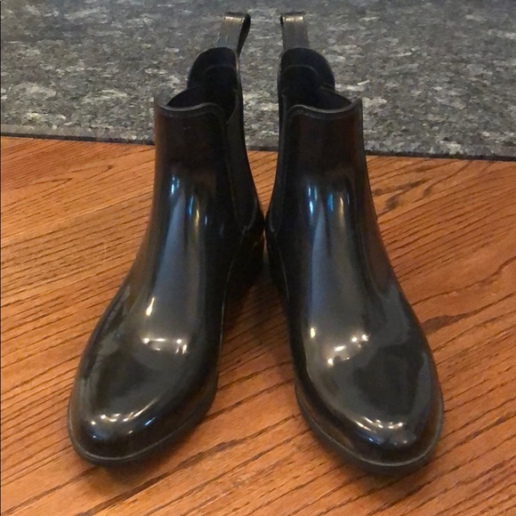 j crew mercantile rain boots